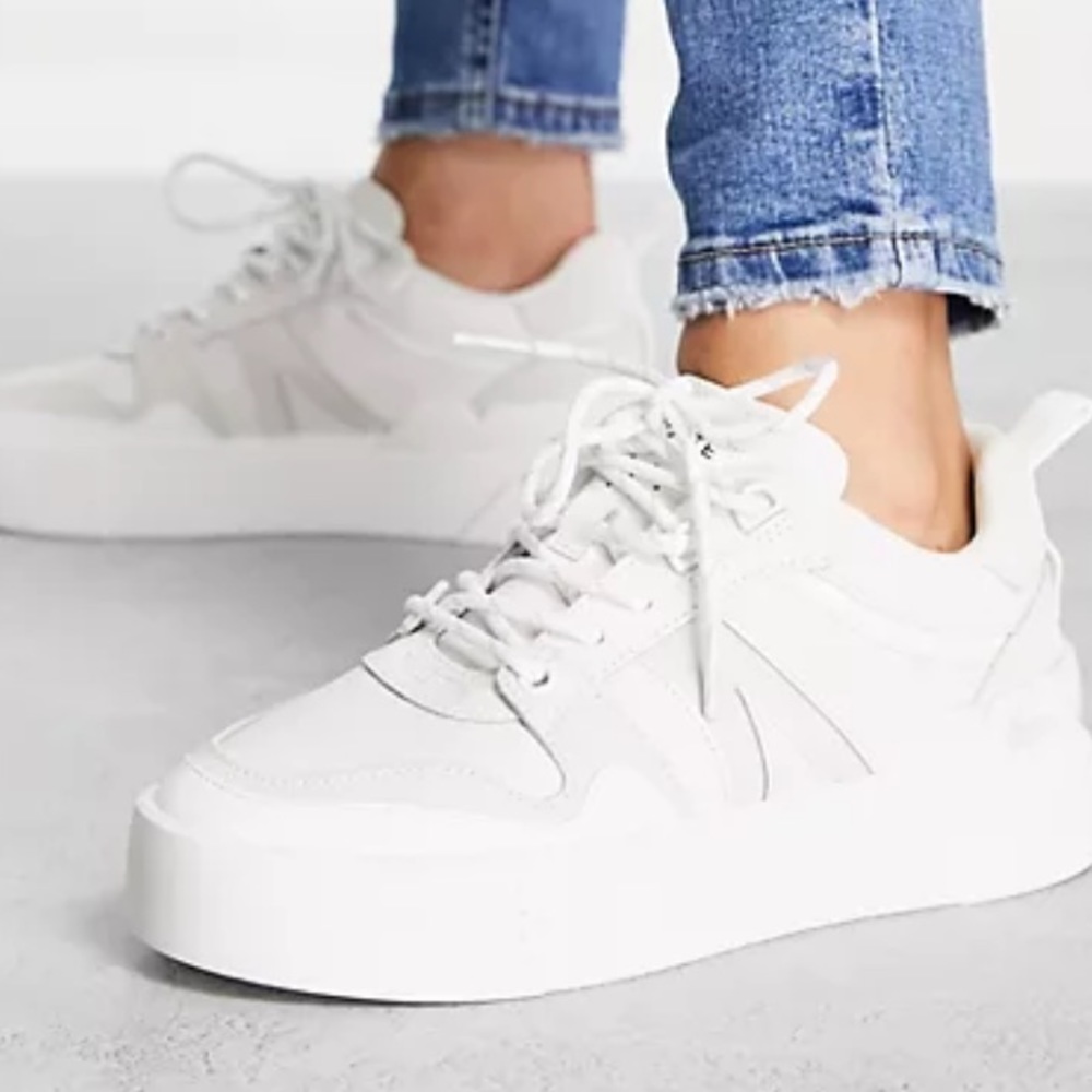 lacoste white capsule sport L002 sneakers